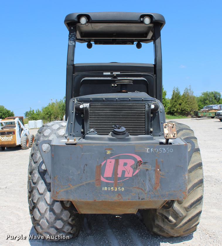 image for item DE3850 2005 Ingersoll Rand SD105F-TF single drum roller