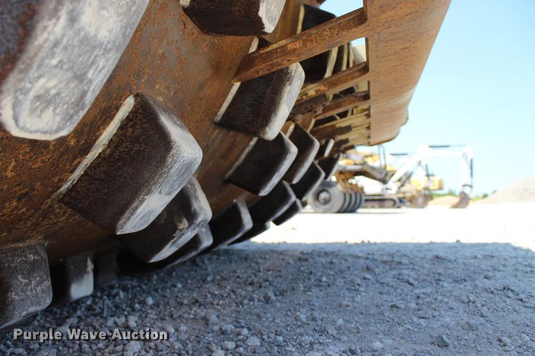 image for item DE3850 2005 Ingersoll Rand SD105F-TF single drum roller