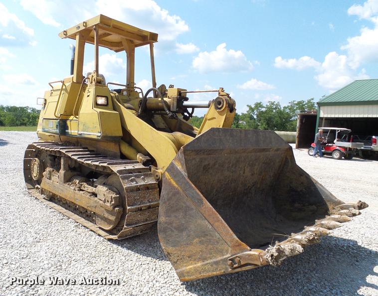 image for item DE5102 Komatsu D66S track loader