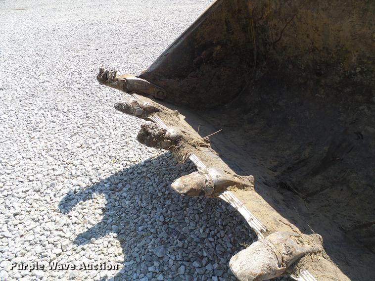 image for item DE5102 Komatsu D66S track loader