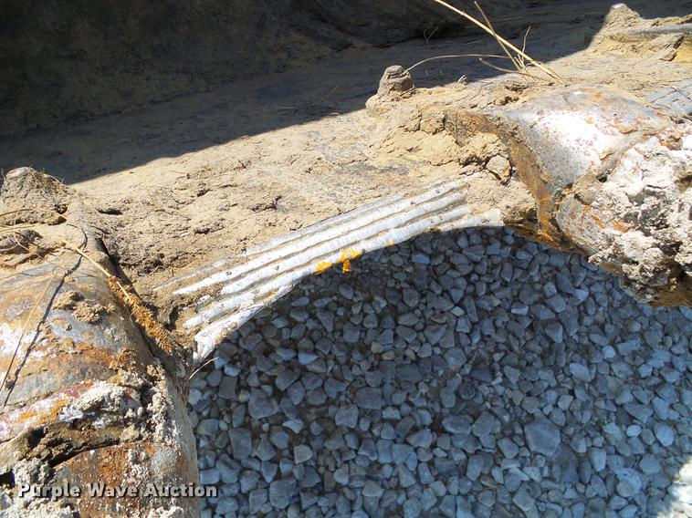 image for item DE5102 Komatsu D66S track loader