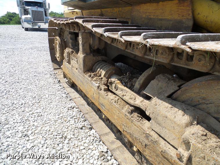 image for item DE5102 Komatsu D66S track loader