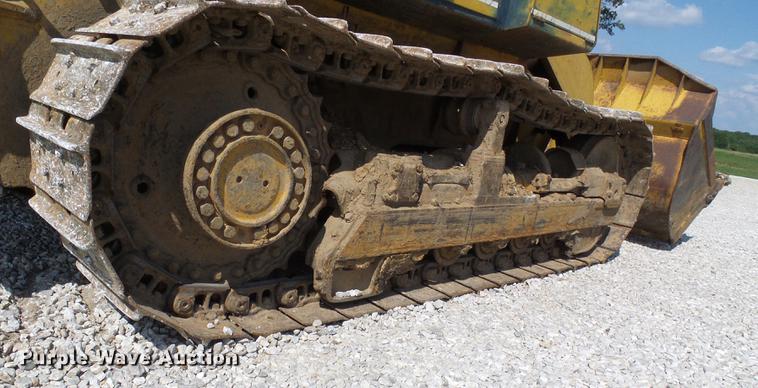image for item DE5102 Komatsu D66S track loader