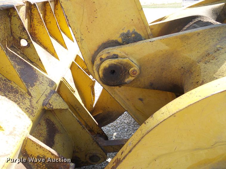 image for item DE5102 Komatsu D66S track loader