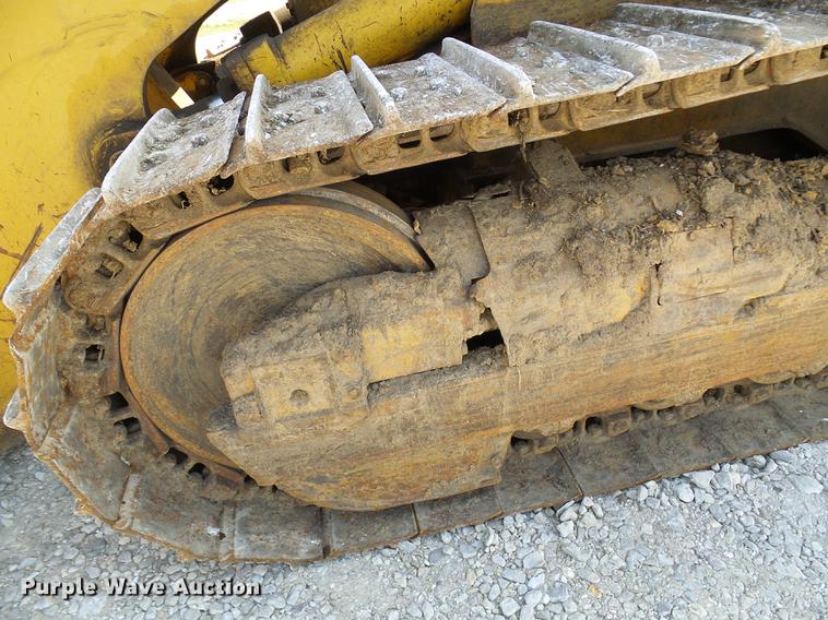 image for item DE5102 Komatsu D66S track loader