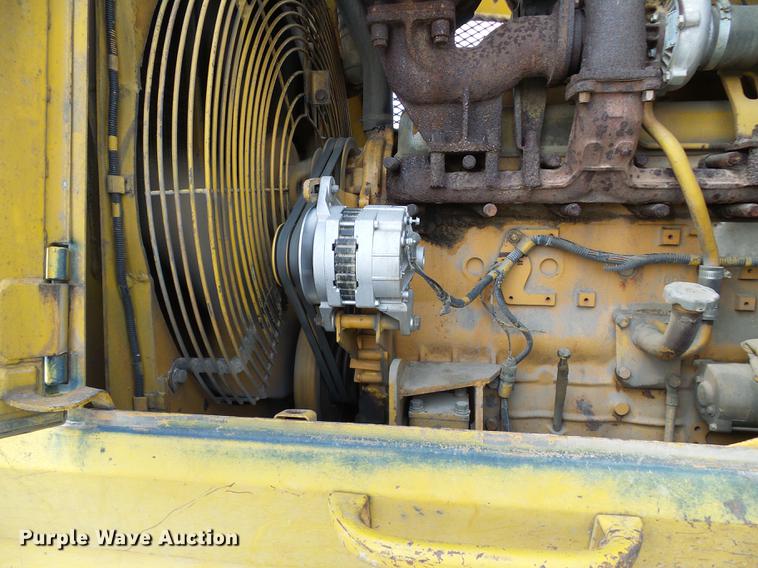 image for item DE5102 Komatsu D66S track loader