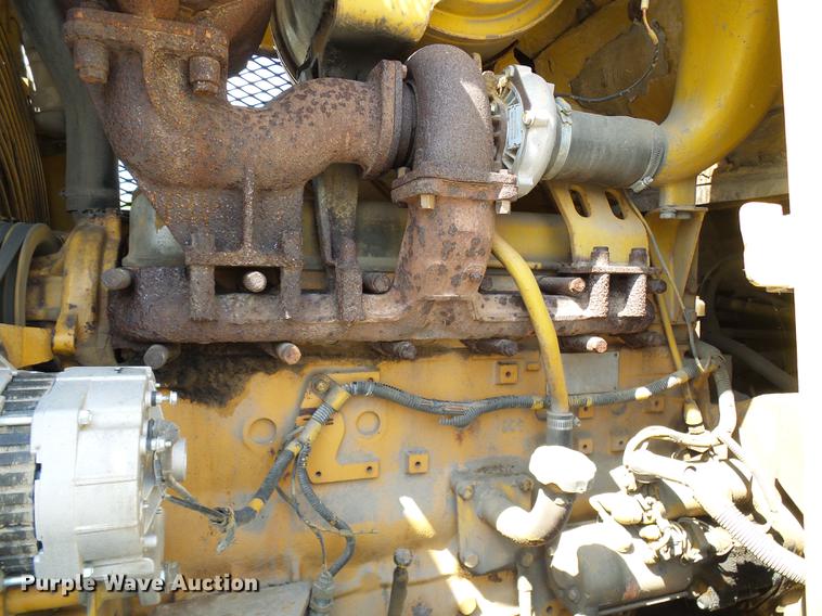 image for item DE5102 Komatsu D66S track loader