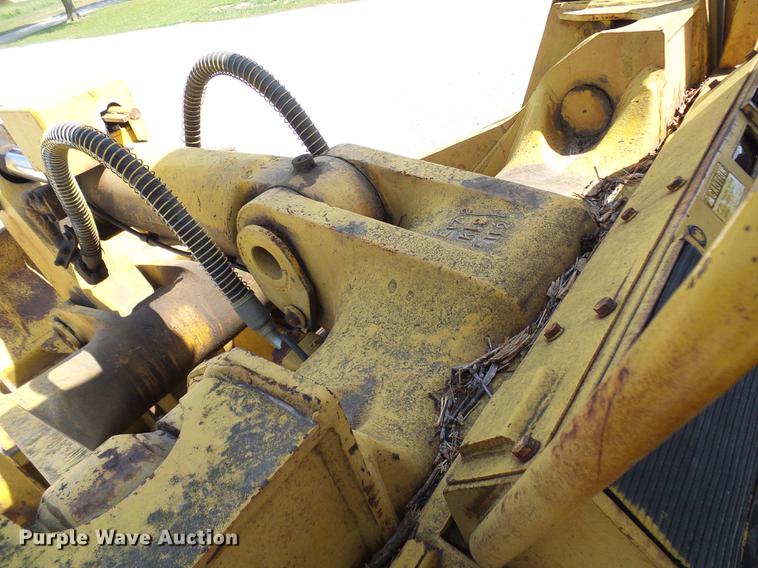 image for item DE5102 Komatsu D66S track loader