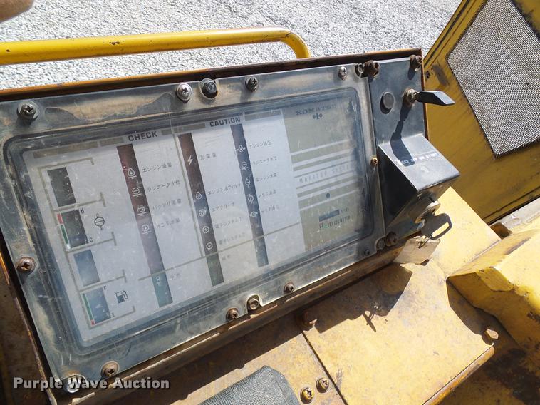 image for item DE5102 Komatsu D66S track loader