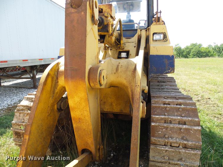 image for item DE5103 Komatsu D66S-1 track loader