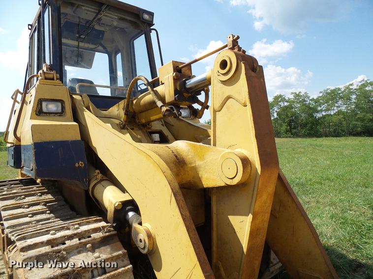 image for item DE5103 Komatsu D66S-1 track loader