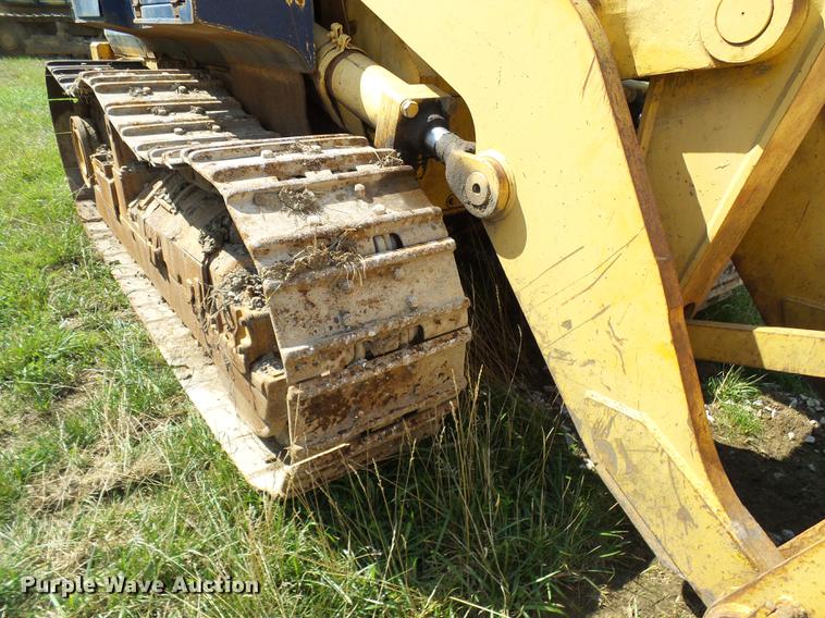 image for item DE5103 Komatsu D66S-1 track loader