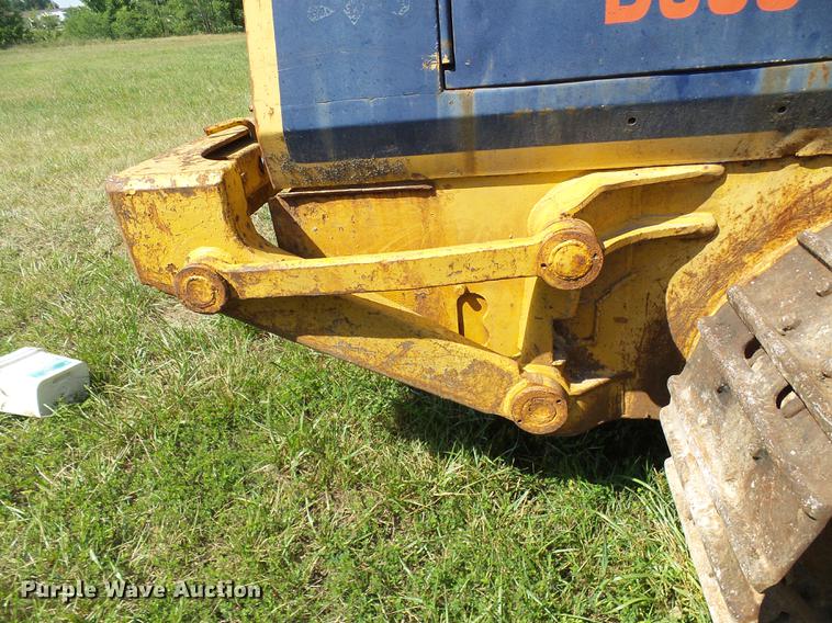 image for item DE5103 Komatsu D66S-1 track loader