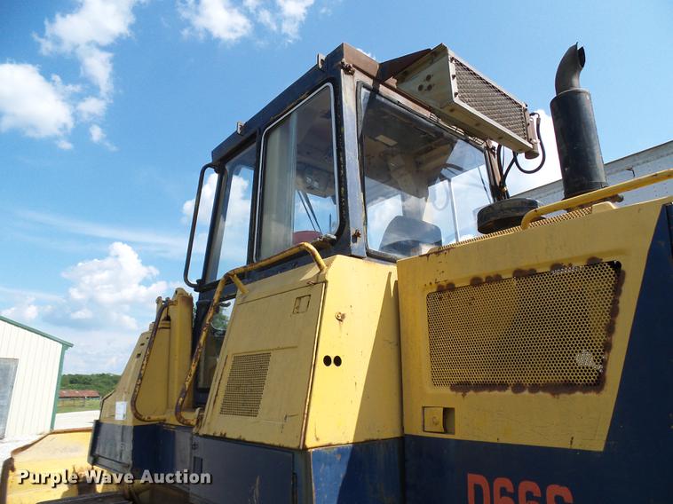 image for item DE5103 Komatsu D66S-1 track loader