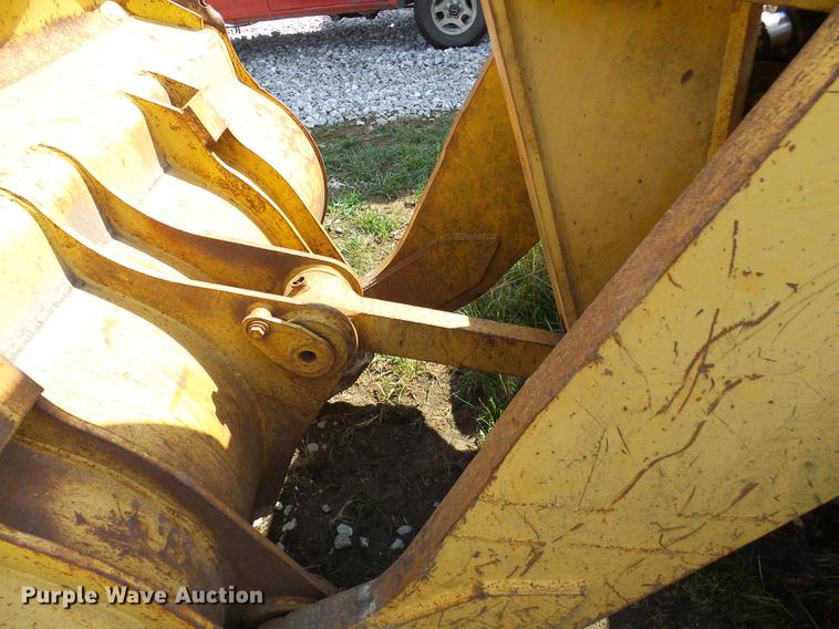 image for item DE5103 Komatsu D66S-1 track loader