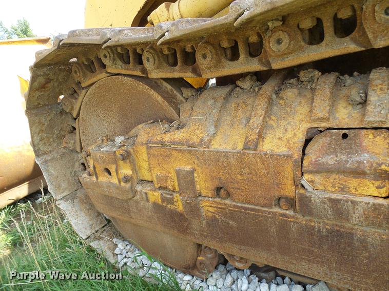 image for item DE5103 Komatsu D66S-1 track loader