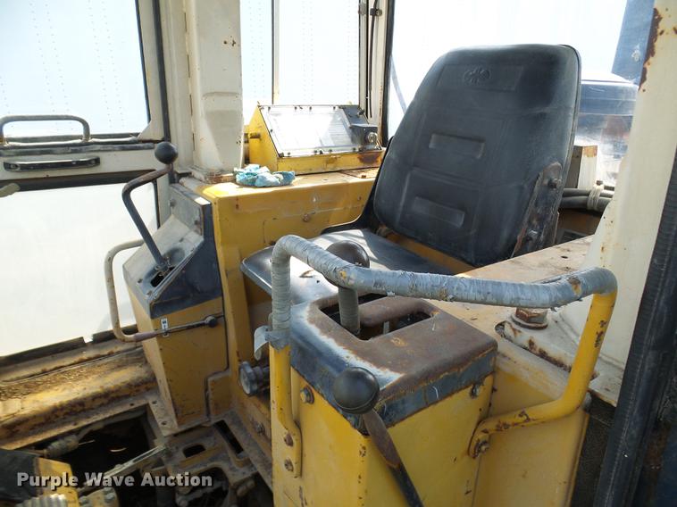 image for item DE5103 Komatsu D66S-1 track loader