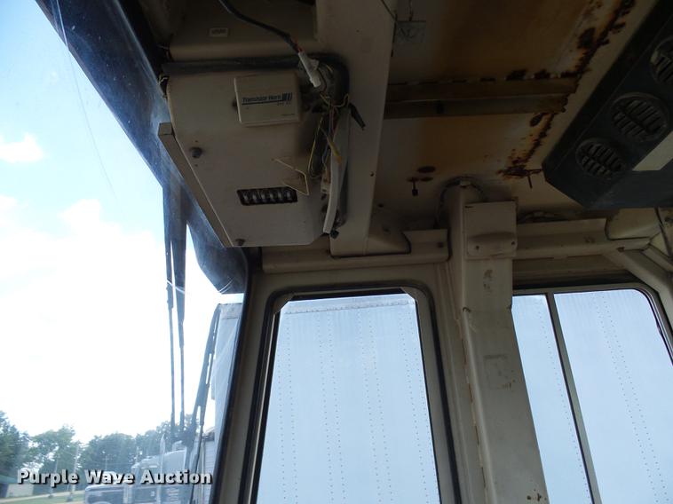 image for item DE5103 Komatsu D66S-1 track loader