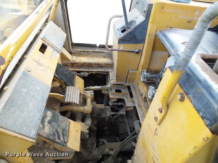 image for item DE5103 Komatsu D66S-1 track loader