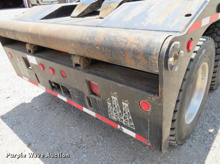 image for item DE6341 2011 Kenworth T800 gin pole semi truck