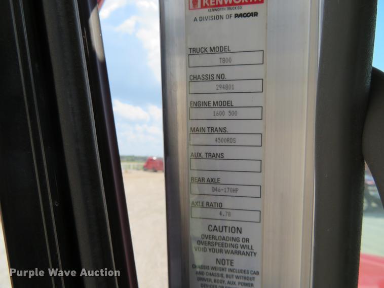 image for item DE6341 2011 Kenworth T800 gin pole semi truck