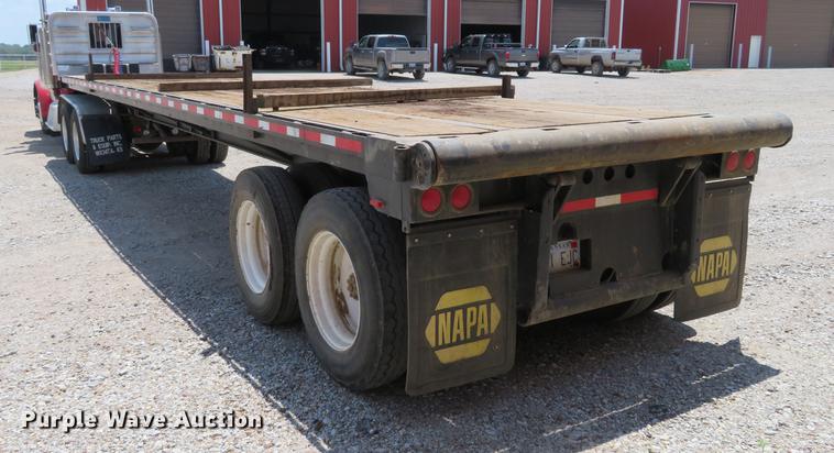 image for item DE6343 1971 Fruehauf F2-40 flatbed trailer