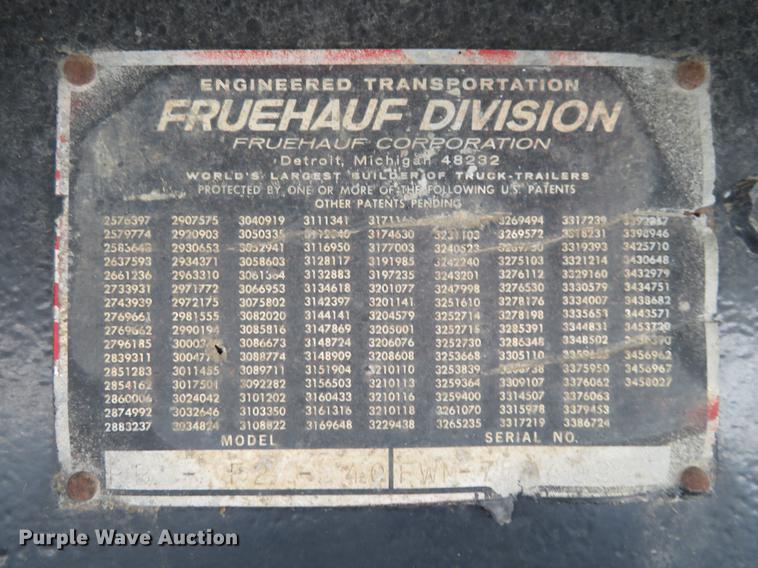 image for item DE6343 1971 Fruehauf F2-40 flatbed trailer