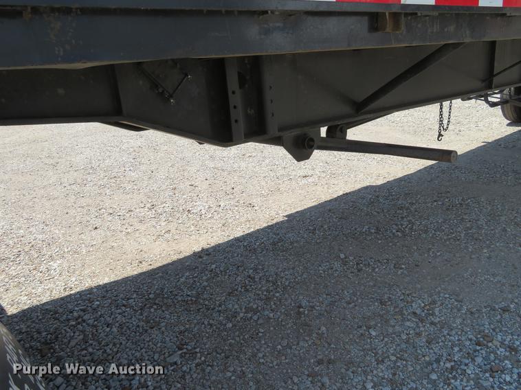 image for item DE6343 1971 Fruehauf F2-40 flatbed trailer
