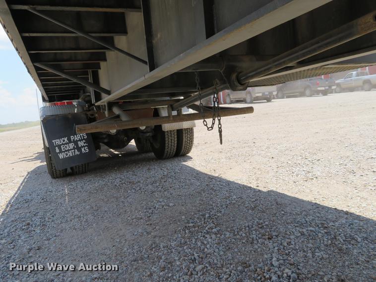 image for item DE6343 1971 Fruehauf F2-40 flatbed trailer