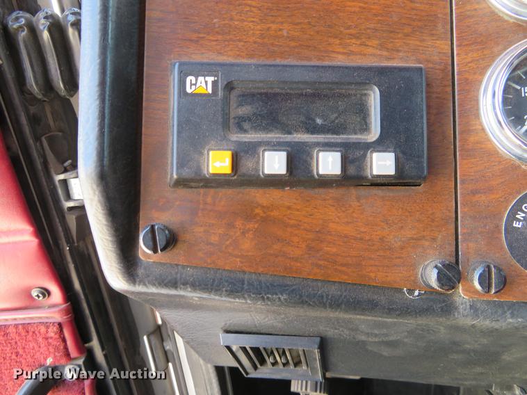 image for item DE6344 1997 Peterbilt 379 semi truck