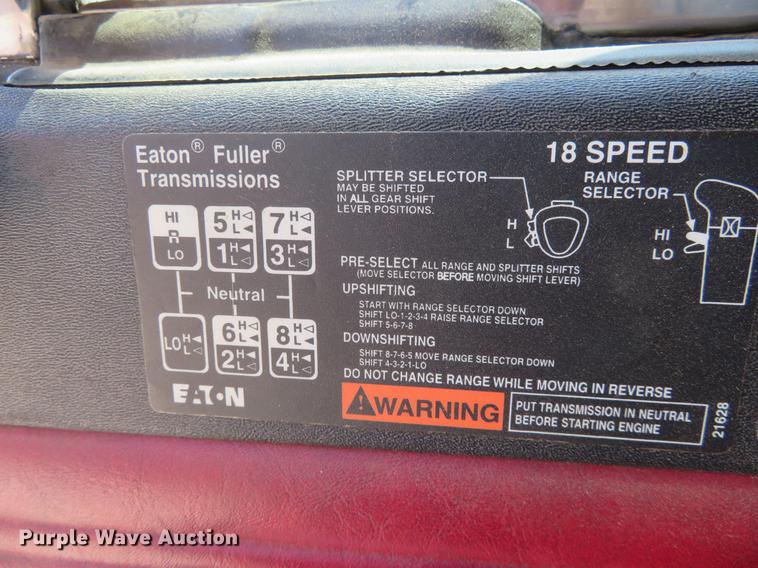 image for item DE6344 1997 Peterbilt 379 semi truck