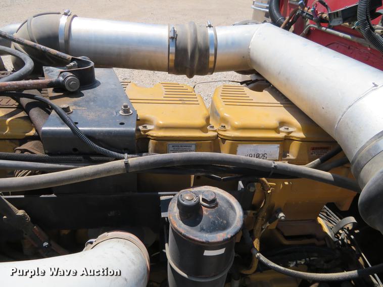 image for item DE6344 1997 Peterbilt 379 semi truck