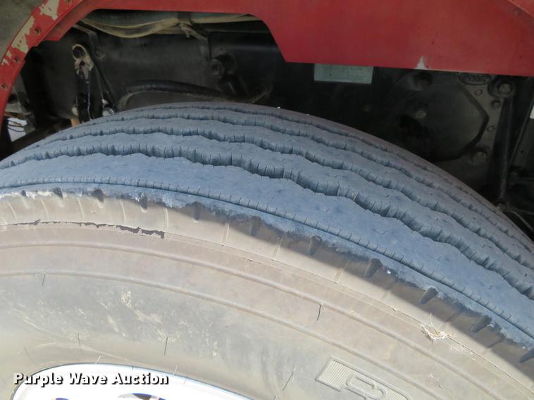 image for item DE6344 1997 Peterbilt 379 semi truck