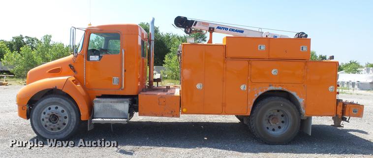 image for item DE7201 2002 Kenworth T300 service truck