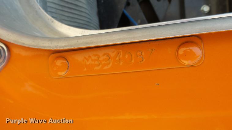 image for item DE7201 2002 Kenworth T300 service truck