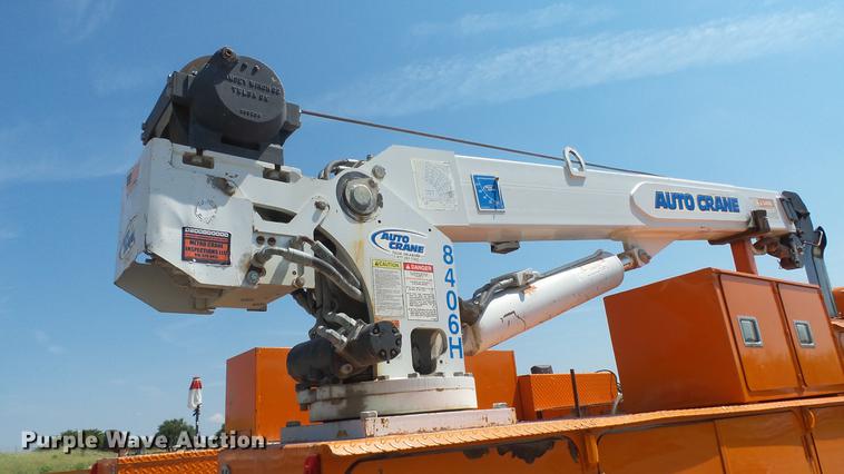 image for item DE7201 2002 Kenworth T300 service truck