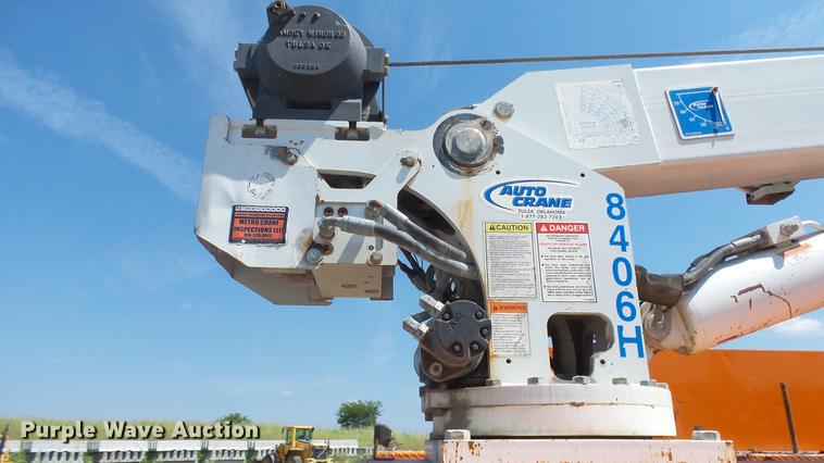 image for item DE7201 2002 Kenworth T300 service truck