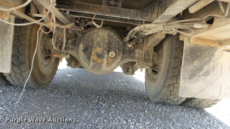 image for item DE7201 2002 Kenworth T300 service truck