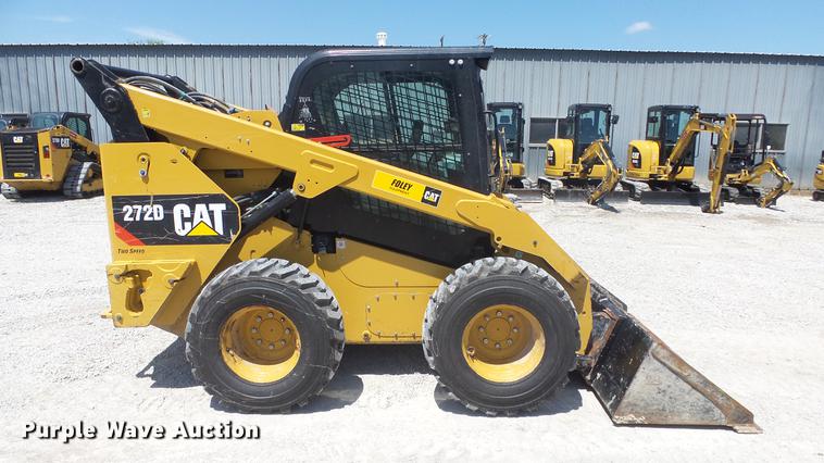 image for item DE7227 2014 Caterpillar 272D skid steer