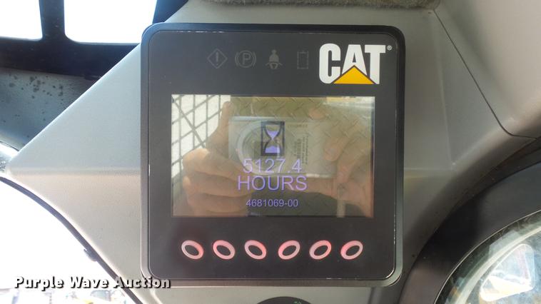 image for item DE7227 2014 Caterpillar 272D skid steer