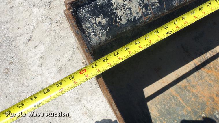 image for item DE7227 2014 Caterpillar 272D skid steer