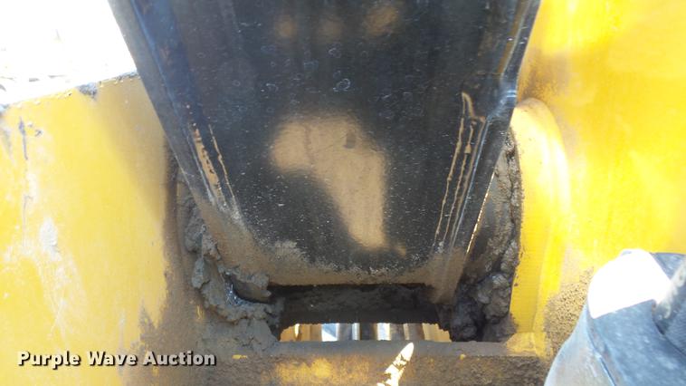 image for item DE7227 2014 Caterpillar 272D skid steer