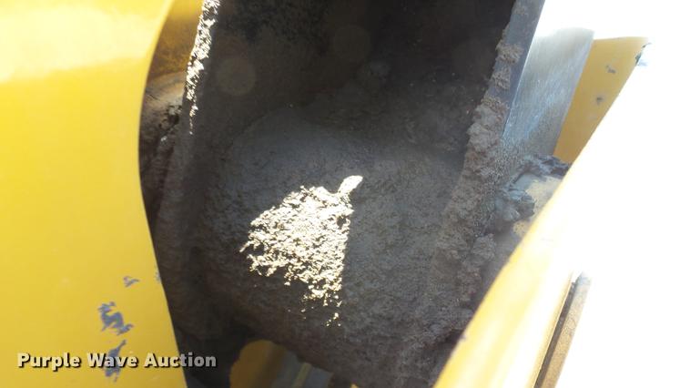 image for item DE7227 2014 Caterpillar 272D skid steer