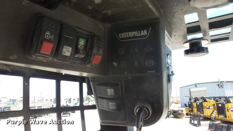 image for item DE7228 2005 Caterpillar 262B skid steer