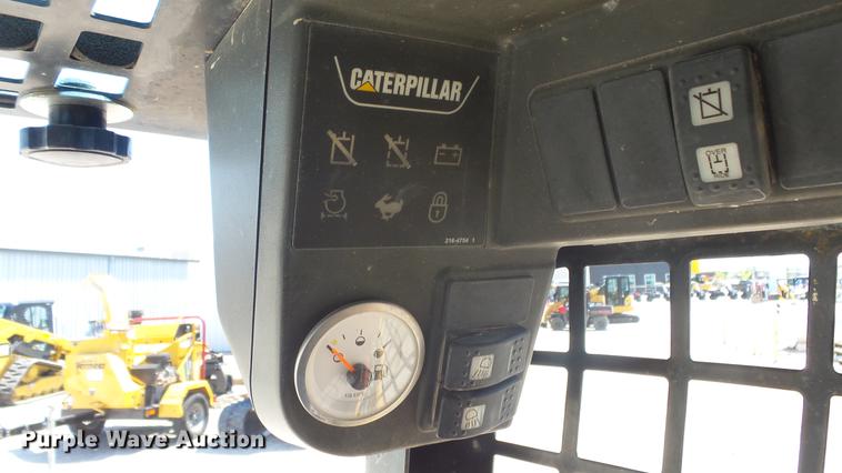 image for item DE7228 2005 Caterpillar 262B skid steer