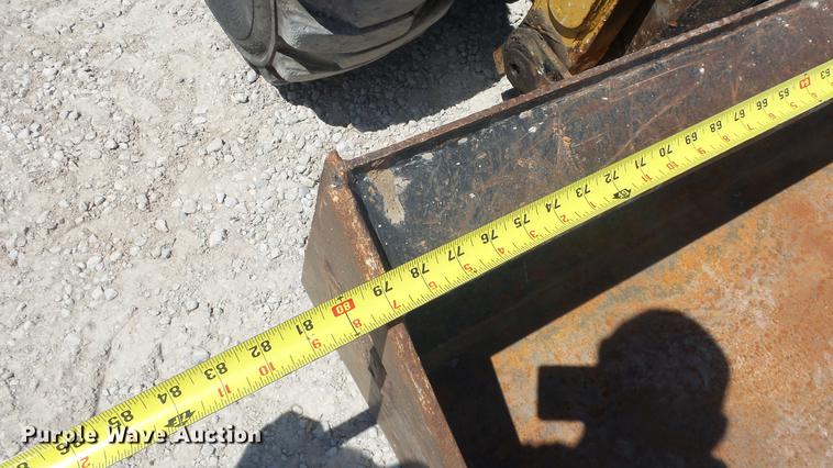 image for item DE7228 2005 Caterpillar 262B skid steer