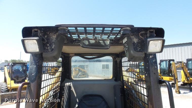 image for item DE7228 2005 Caterpillar 262B skid steer