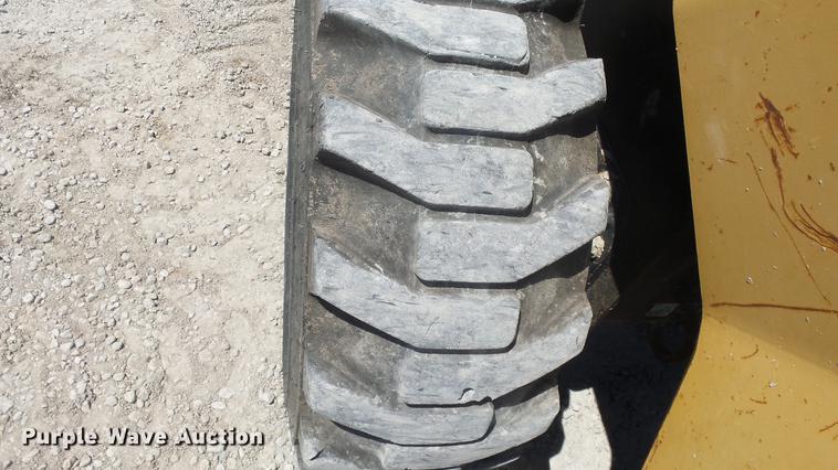 image for item DE7228 2005 Caterpillar 262B skid steer