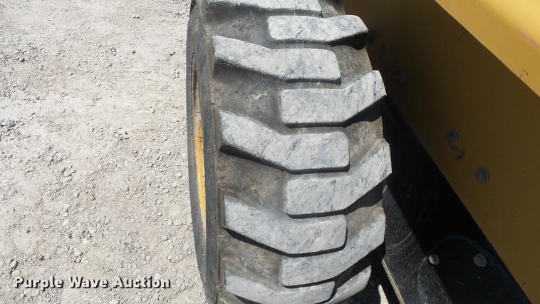 image for item DE7228 2005 Caterpillar 262B skid steer