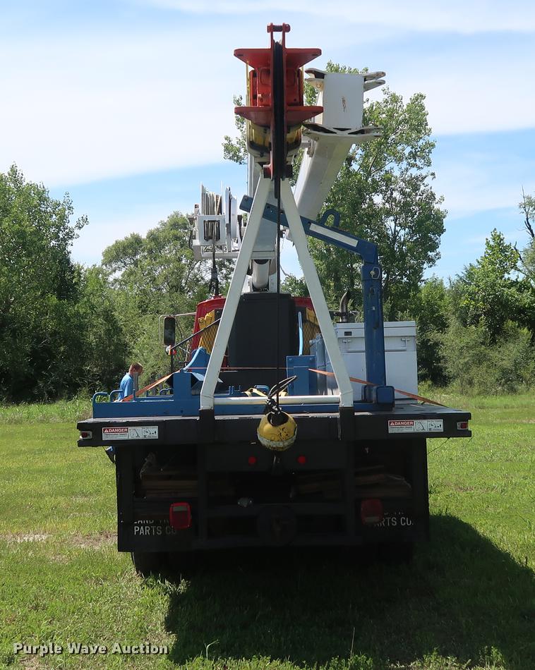 image for item DF2316 1985 Ford 8000 crane truck